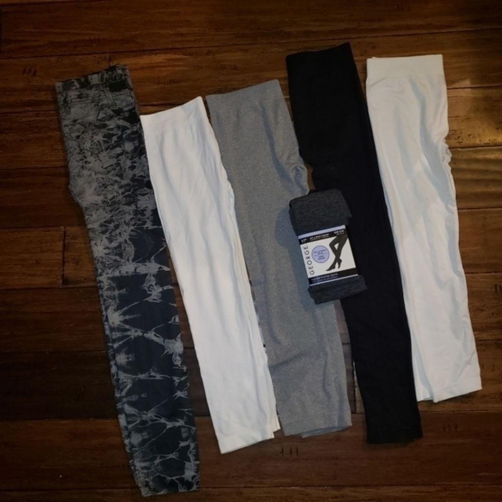 Bundle of leggings. No Boundaries‎ George